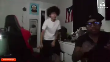 motionlessedgar makes a song on stream