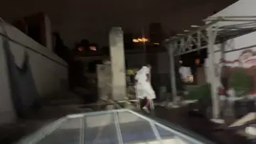 ROMPEN PISCINAA