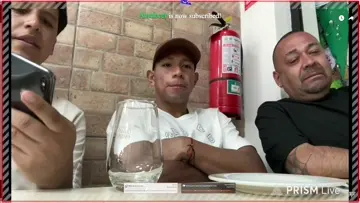 SALUDOS DE OREJITAS