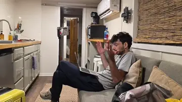American streamers > begging Indians