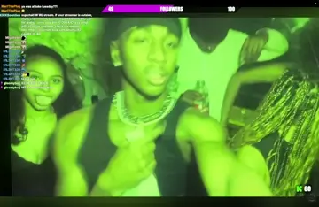 All on her tittiessss
