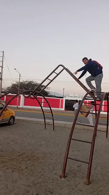 el aventurero casi muere ahi xd