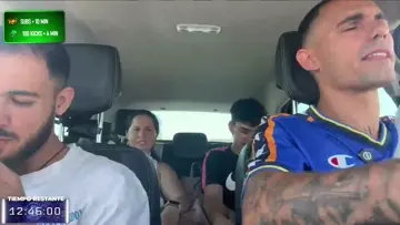 acercarse las manitas.....jajaja