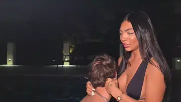 kiss face