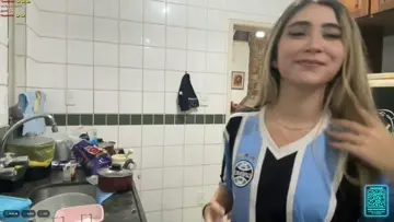 eles no meio do nadaaa 