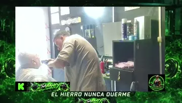 es una banda esa obersice con esa espalda jajaja