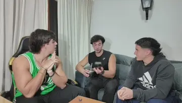 clip 4