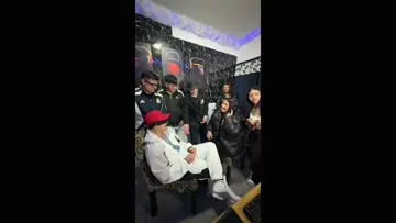 le estaba fichando el bulto hace rato