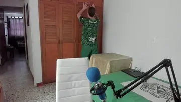 Casi  pega pelo :v