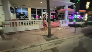 @whosurgeon runs into milf from Tinder