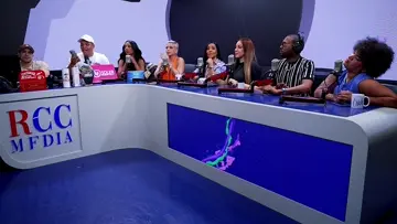 Empezó la pelea.