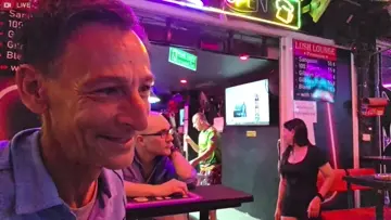 Pattaya Meeting up With oldfeller at Lus | Clip