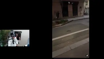 UN MEC SE SAUVE EN PLEIN LIVE !!!!!