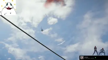 vieja vs avion con musica de linkin park de fondo