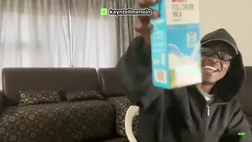 kayntell is sipping on milk😭