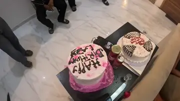 CUTTING THE CAKEEE