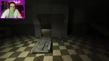 JE TO TAM