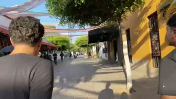 Omy se encuentra con seguidor