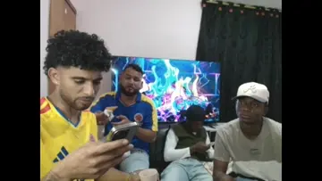 CUANDO TU AMIGO EL DURO SE MANDA LAS EMPANADAS
