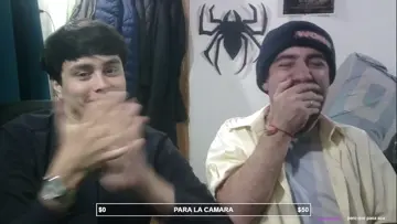NO PARABA DE SALUDAR GENTE