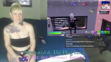 @suedetheplug teases @skyxratedd off screen