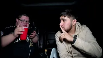 gemelo calls tios mom