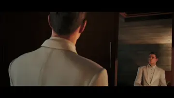 007 First Light - It's a bowtie, not C4