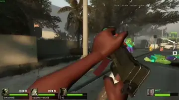 De un piedrazo???