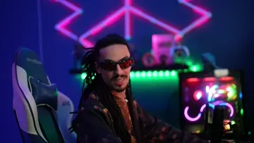 هو الايف بيتقفل منين😂😂