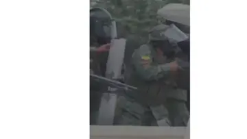 SI ME VEN TRISTE ES POR MI PAIS