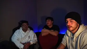 como se relaciona bauti con la gente?
