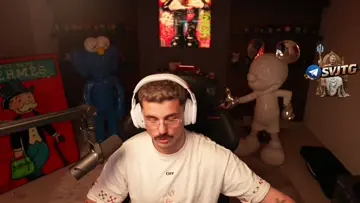SUAREZ KART GÖSTERİSİ