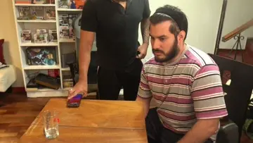 XDDDD SASHA MUESTRA LA TARJETA DE ZEKA XD