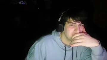 me parece que no le gusta la actriz