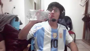 se le cae la botella*