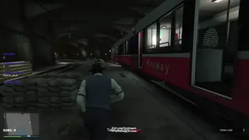Nesmrtelný borec a bugnutý kufřík
