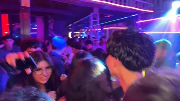 CUANDO SOLO QUIERES ENTREVISTAR Y DE LA NADA XD