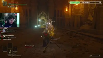 Tipico de los souls, a 1 hit de matarlo