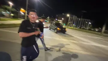POR POCO NOS ATROPELLA UN CARRO 🫪😱