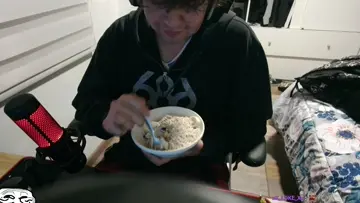 al jota se le echa a perder el micro