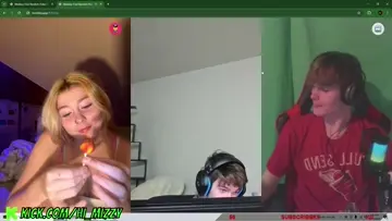 she suckin that thing