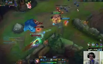 HIÇKIRIK YAYIN LoL RANKED LOADING...
