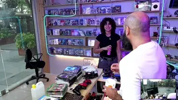 Allah yardımcın olsun abi,asya sevgi saygı nezaket