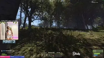 PASABA POR AL LADO DE LA CAJA XD