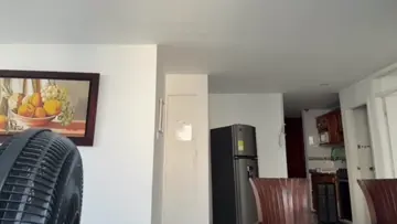 HES WALLIN CHAT ?