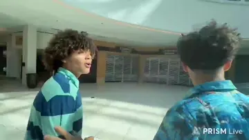 L camera man