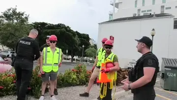 Rob arguing with Cops!