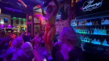 BAR SHOT