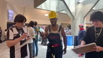 😆Cosplayer 92 Charged With Excessive Handsomene