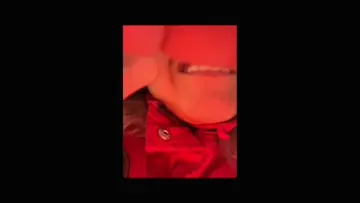 😁
